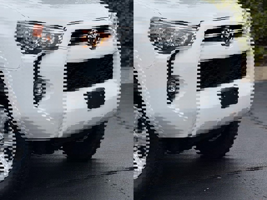 Certified 2024 Toyota 4Runner SR5 Premium image 6