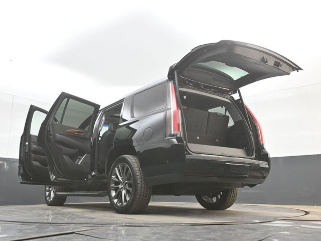 Used 2019 Cadillac Escalade Premium Luxury w/ Escalade Sport Edition AWD/4WD image 58