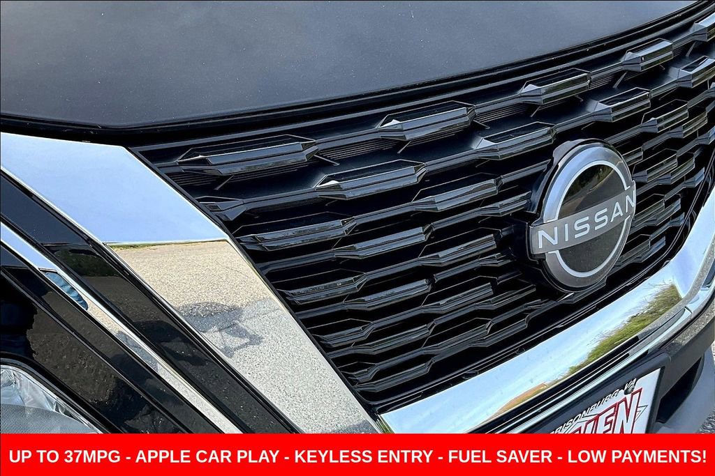 Used 2023 Nissan Rogue SV image 31