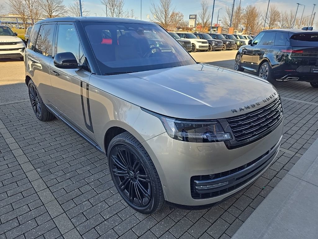 Certified 2023 Land Rover Range Rover SE image 3