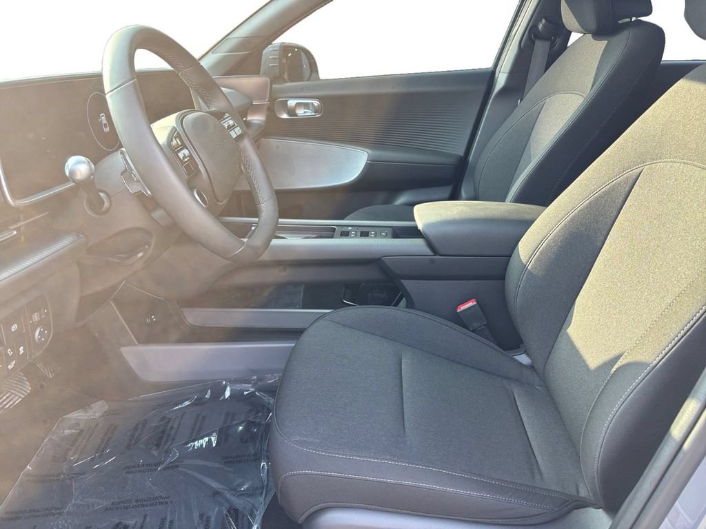 Used 2025 Hyundai Ioniq 6 SE RWD image 9