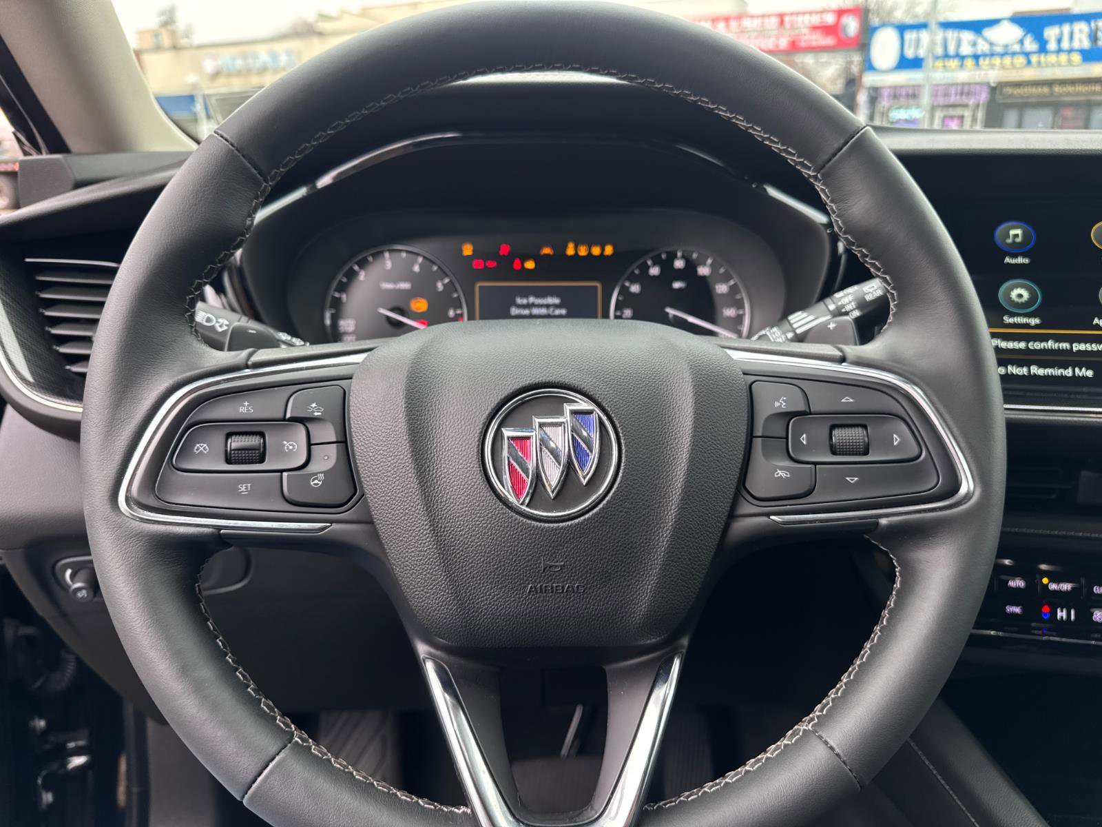 Used 2023 Buick Envision Preferred image 17