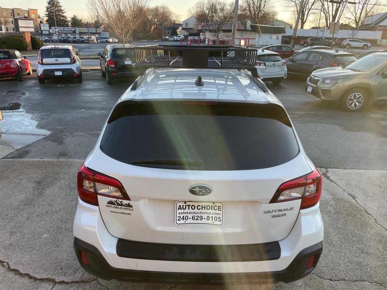 Used 2018 Subaru Outback 3.6R Touring image 10