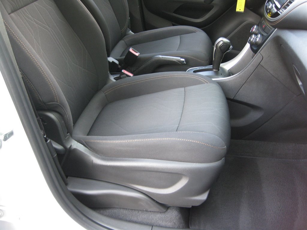 Used 2020 Chevrolet Trax LT image 23