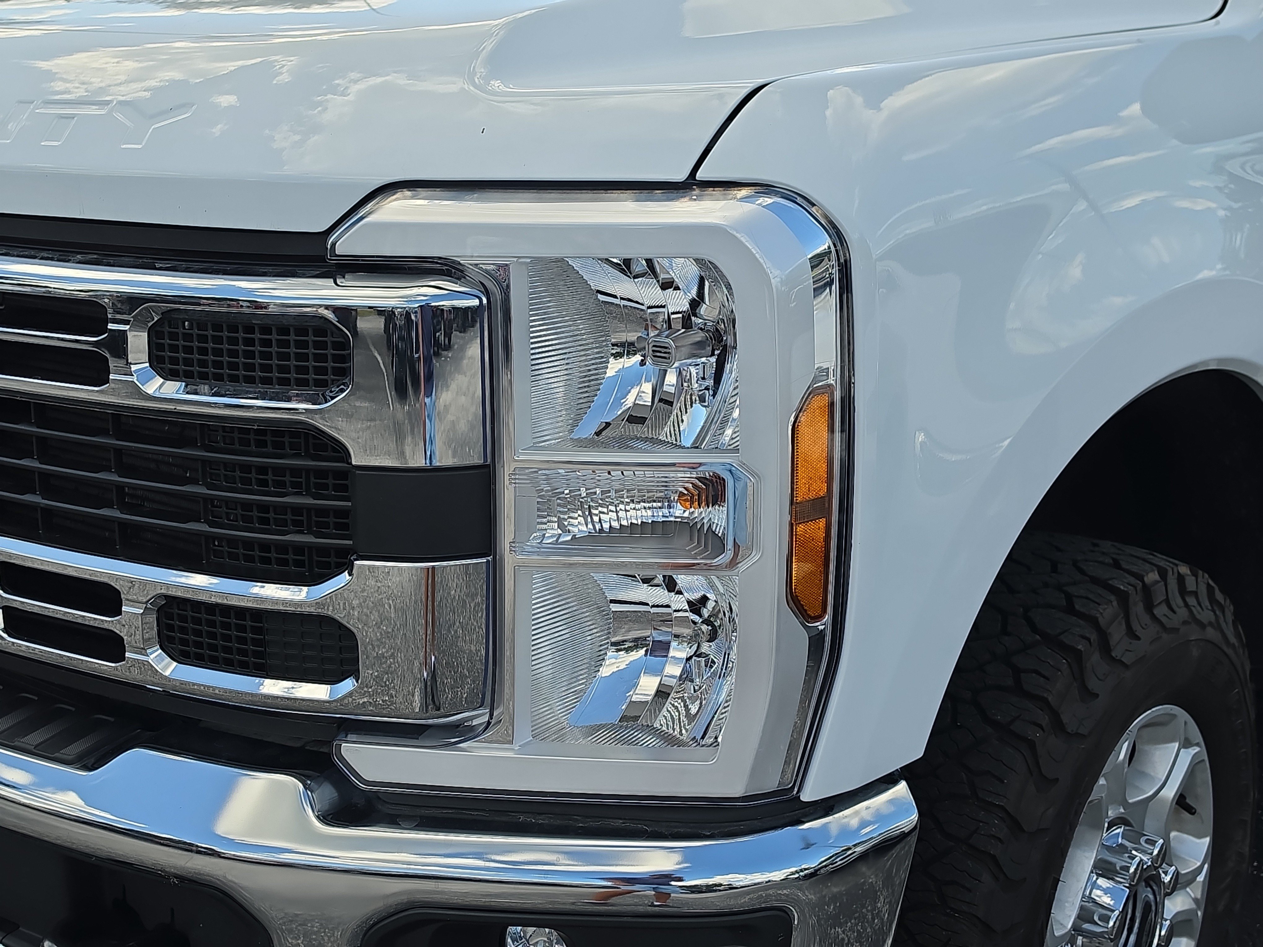 Used 2025 Ford F250 XLT AWD/4WD image 9