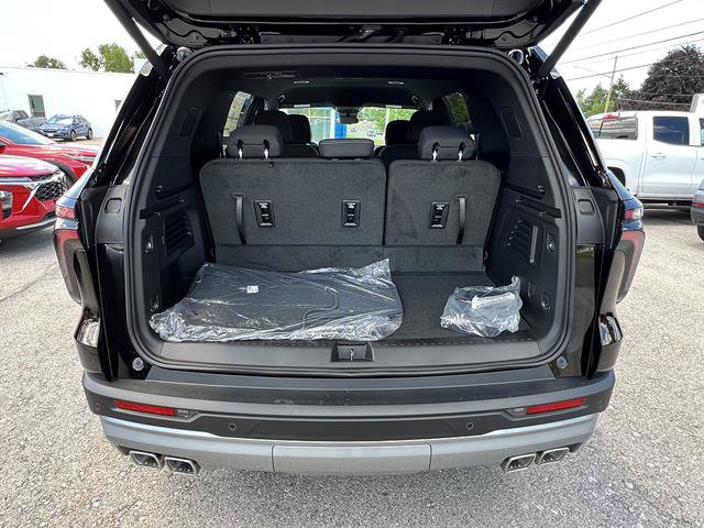 New 2026 Chevrolet Traverse LT w/ LPO, Floor Liner Package FWD image 5