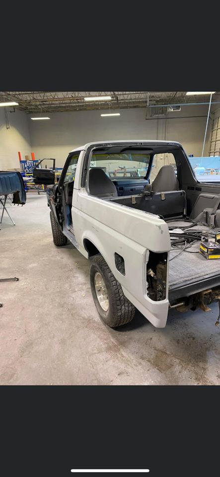 Used 1995 Ford Bronco XLT AWD/4WD image 17
