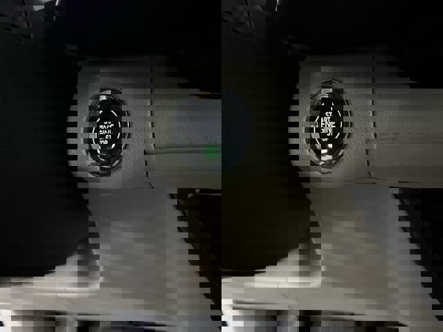 Certified 2022 Buick Envision Avenir w/ Technology Package II image 17