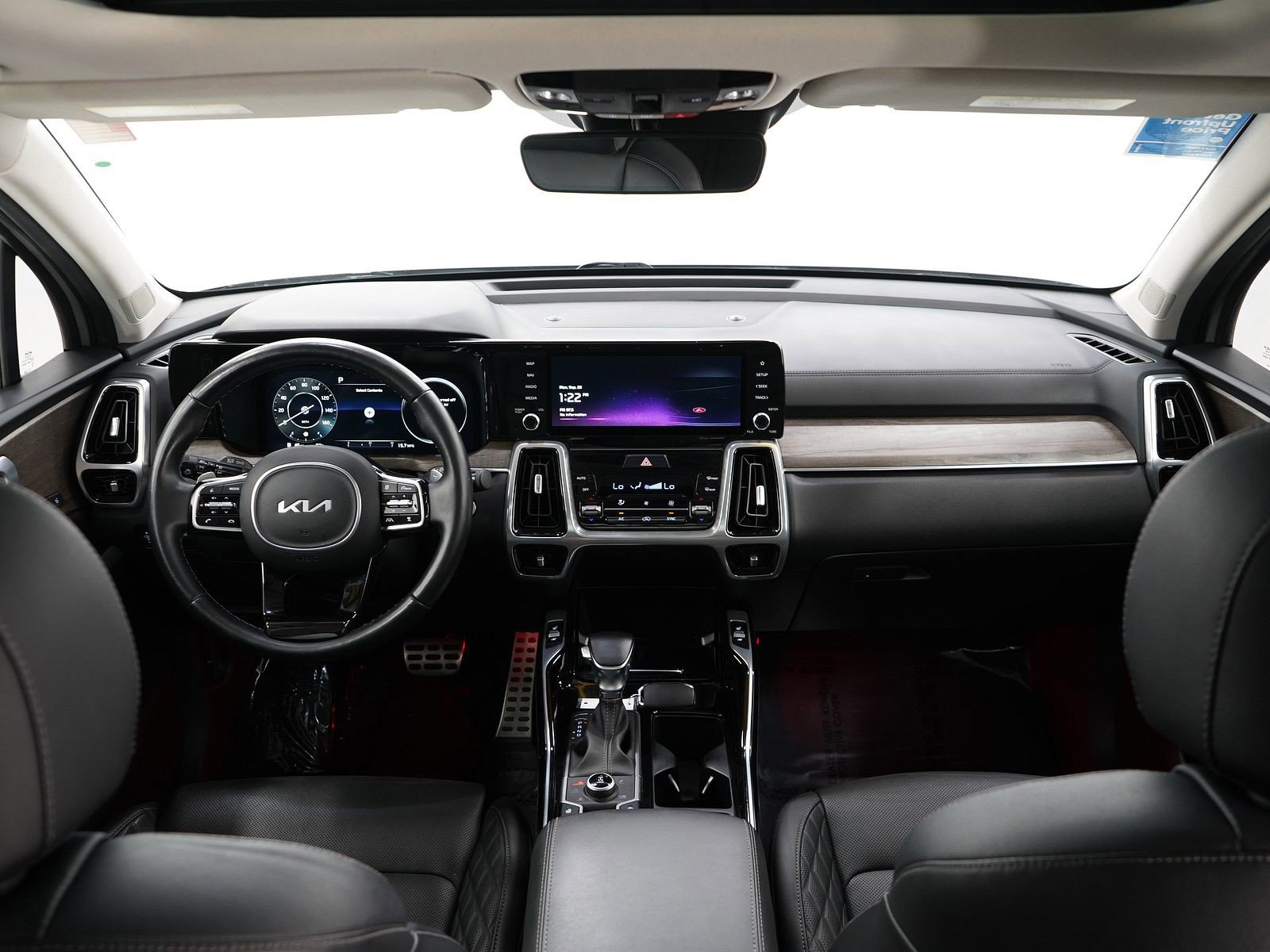 Used 2023 Kia Sorento SX Prestige image 15