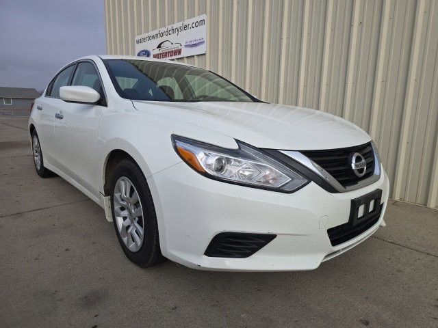 Used 2018 Nissan Altima 2.5 S w/ S Convenience Package image 2