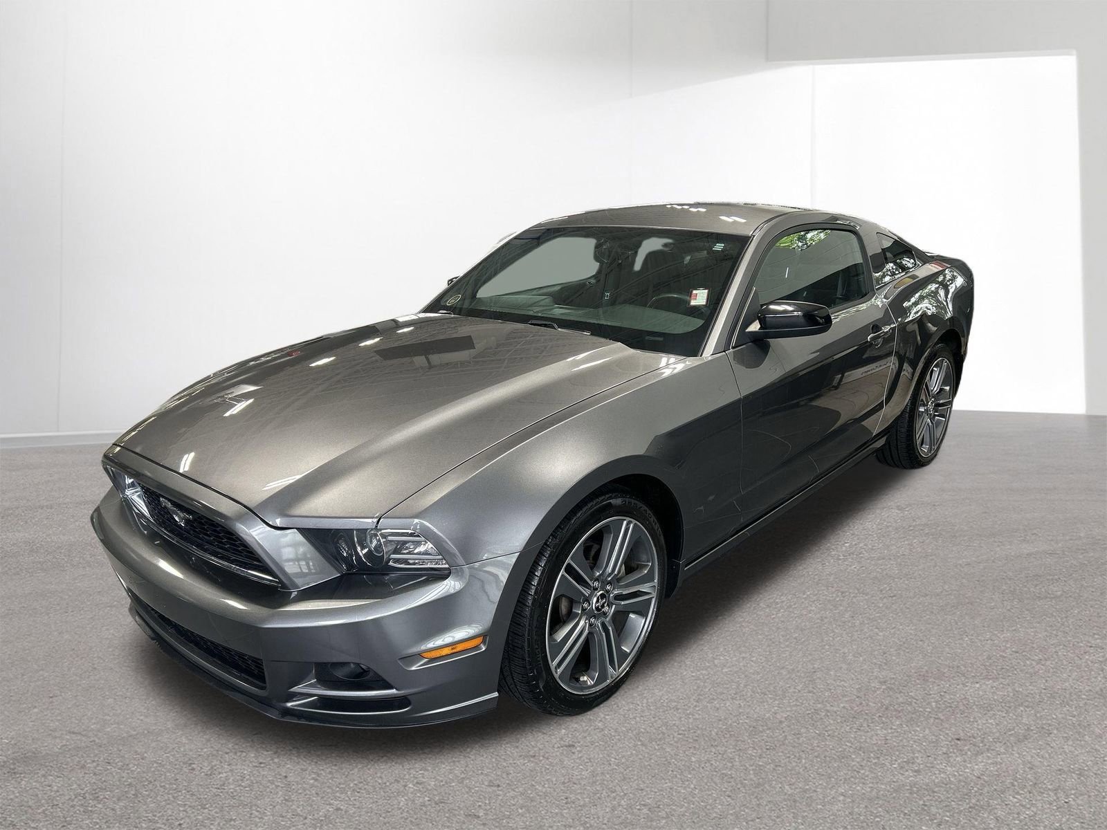 Used 2013 Ford Mustang Coupe w/ V6 Performance Pkg RWD image 28