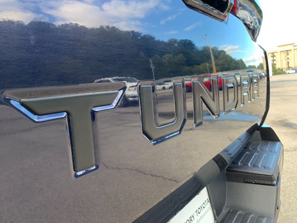 Used 2023 Toyota Tundra Platinum AWD/4WD image 36