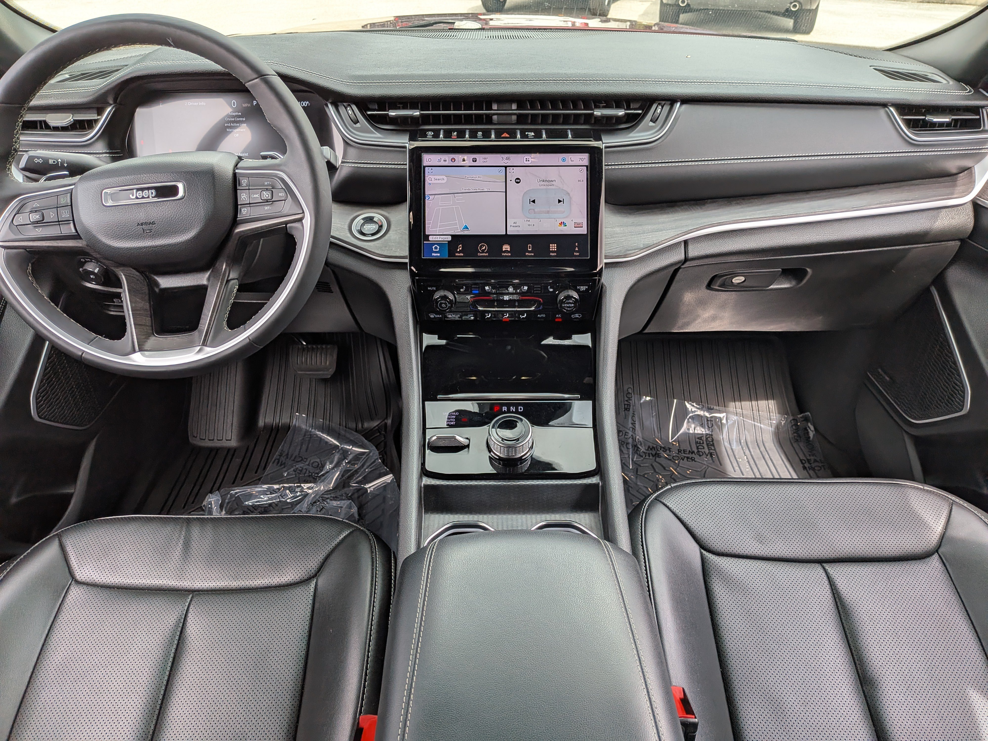 Used 2024 Jeep Grand Cherokee Limited w/ Luxury Tech Group II AWD/4WD image 18