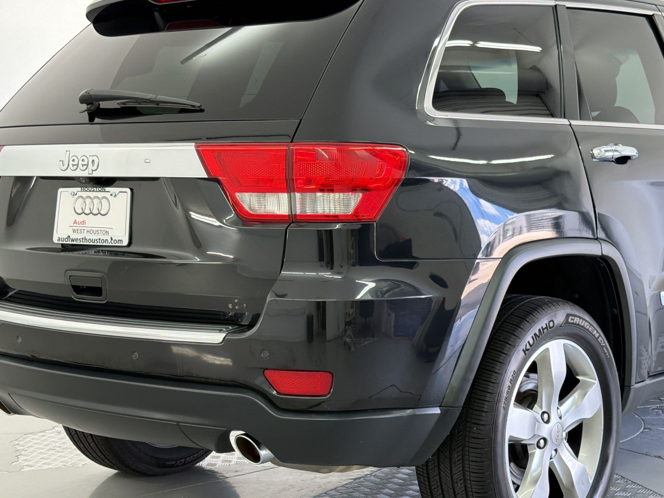 Used 2013 Jeep Grand Cherokee Limited AWD/4WD image 28