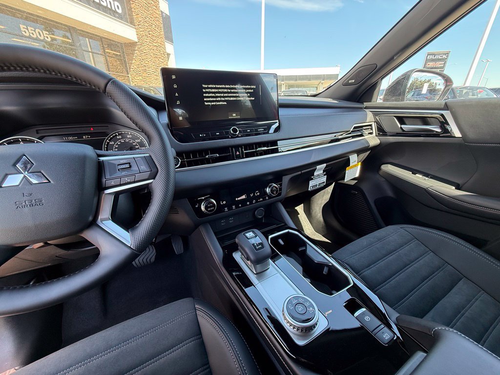 New 2026 Mitsubishi Outlander LE FWD image 22