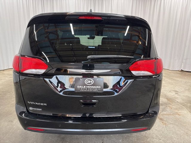 New 2026 Chrysler Voyager LX image 5