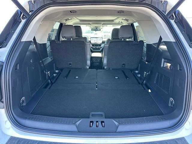 New 2026 Ford Explorer Active w/ Active Comfort Package image 9