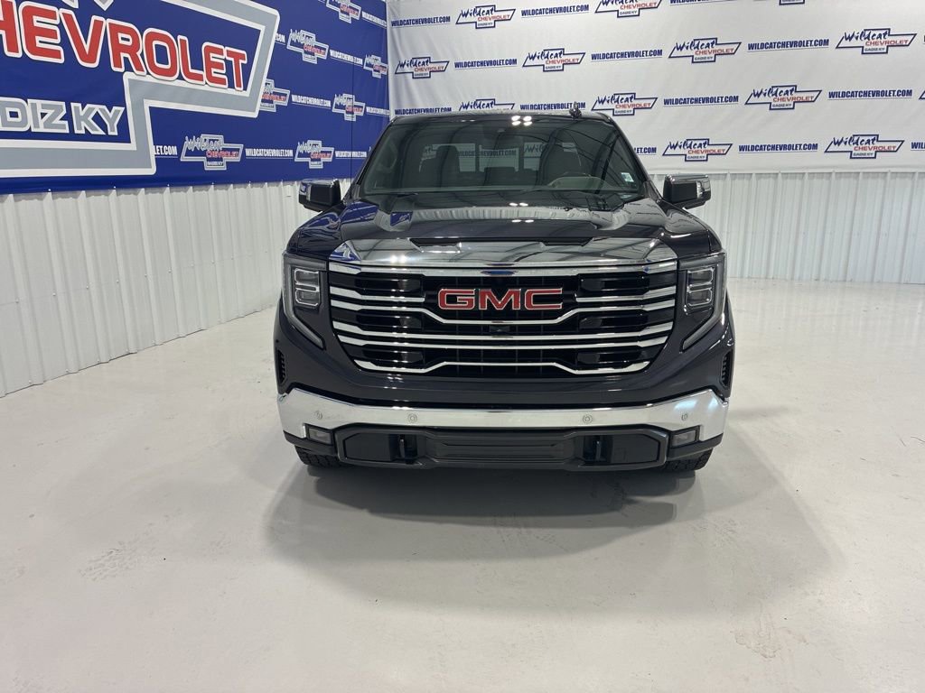 Used 2024 GMC Sierra 1500 SLT w/ SLT Premium Plus Package AWD/4WD image 10