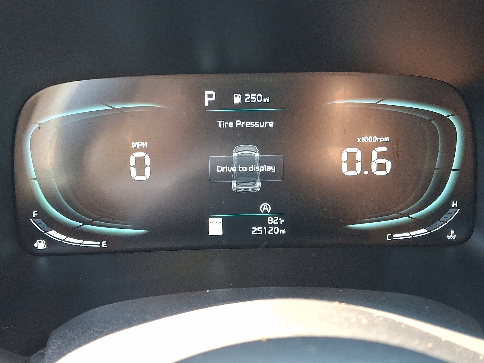 Used 2025 Kia Soul LX w/ LX Technology Package FWD image 22