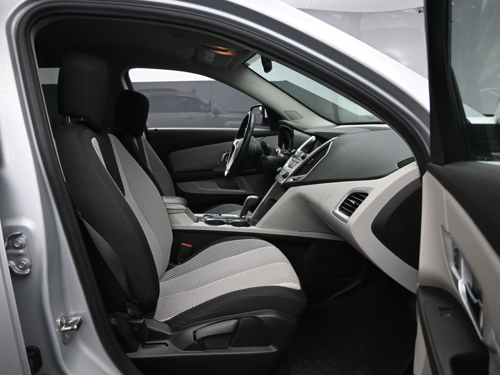 Used 2015 GMC Terrain SLE image 25