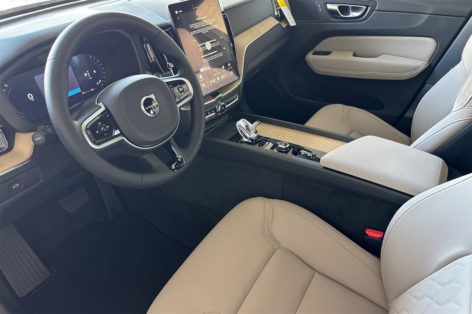 Used 2026 Volvo XC60 B5 Plus w/ Protection Package Premier image 11