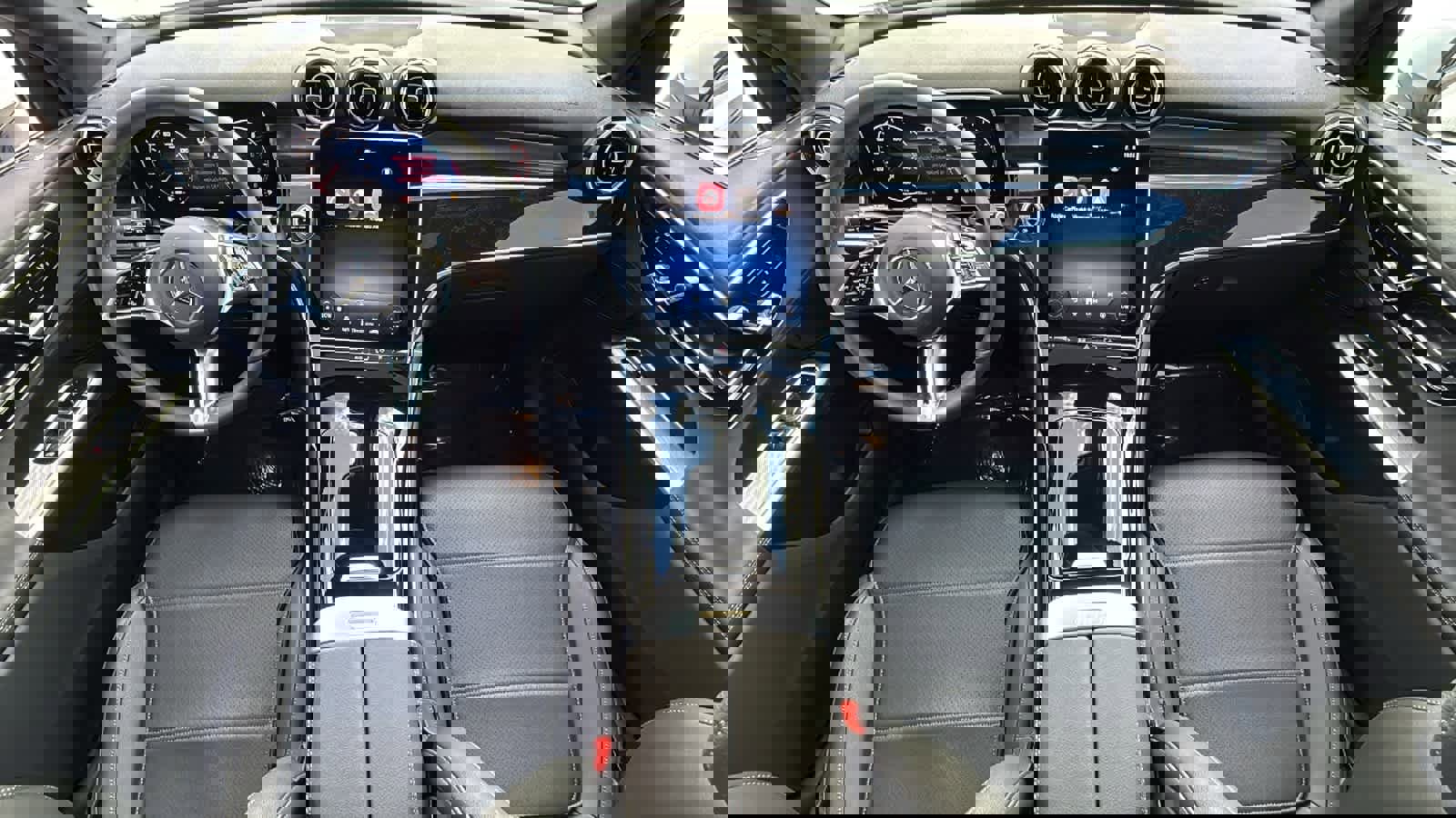 Certified 2026 Mercedes-Benz GLC 300 4MATIC image 5