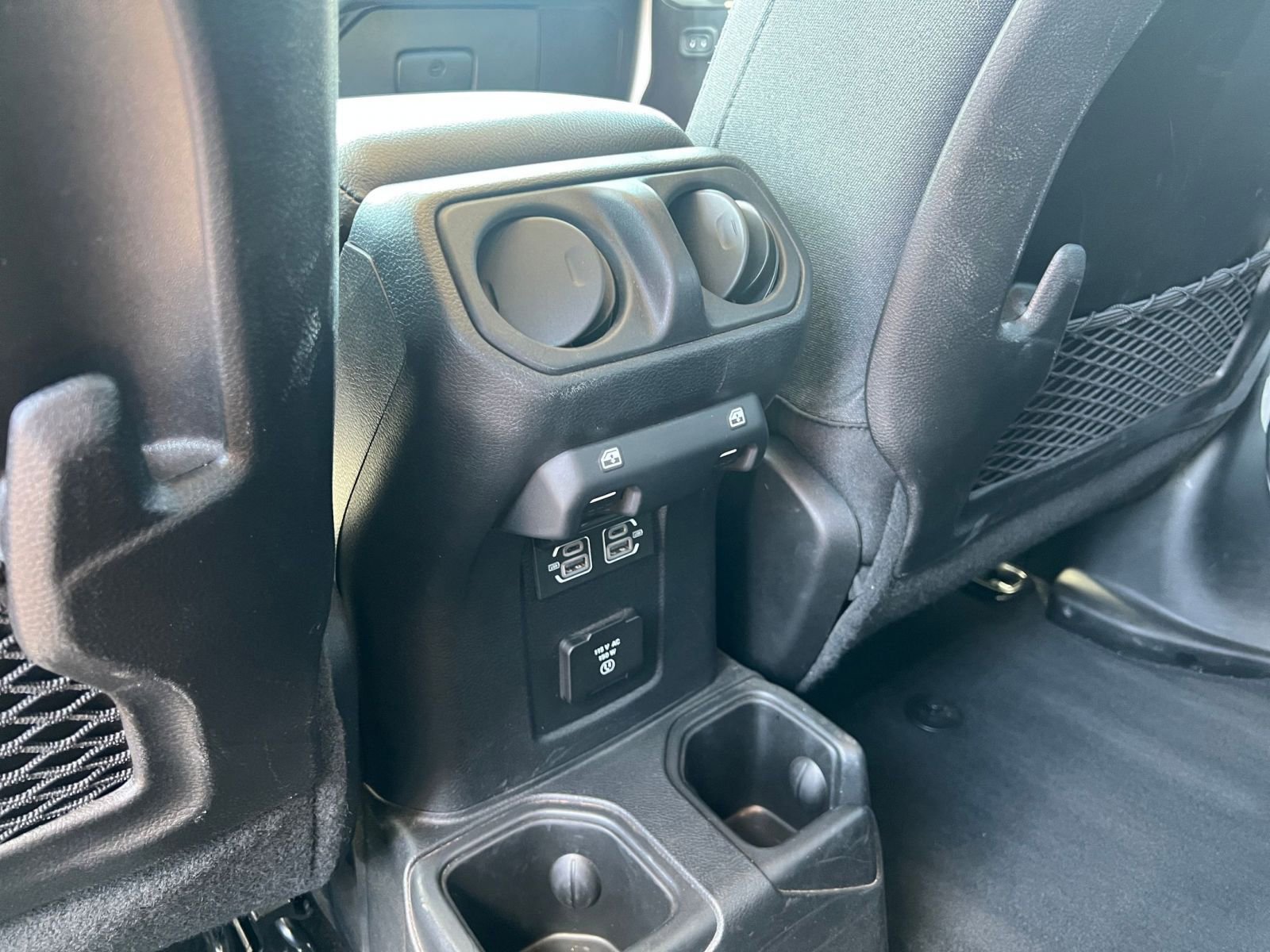 Used 2025 Jeep Wrangler Unlimited Rubicon image 24