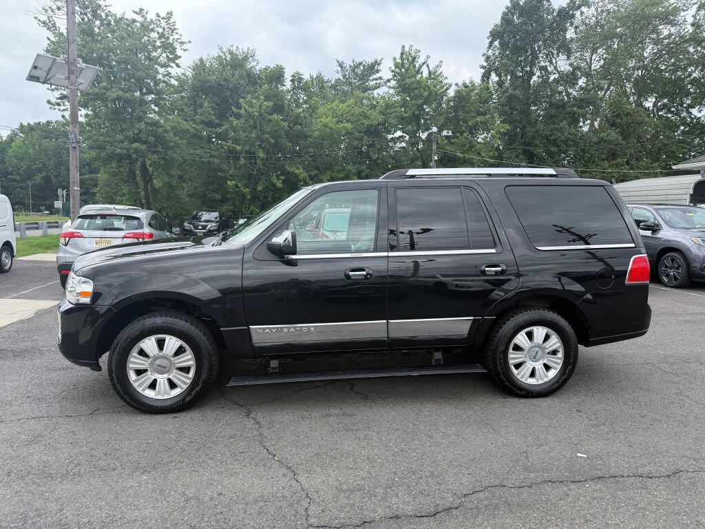 Used 2014 Lincoln Navigator 4WD image 4
