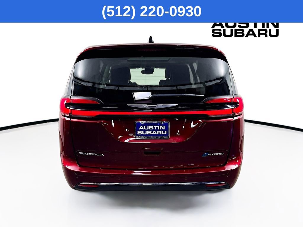 Used 2023 Chrysler Pacifica Limited image 6