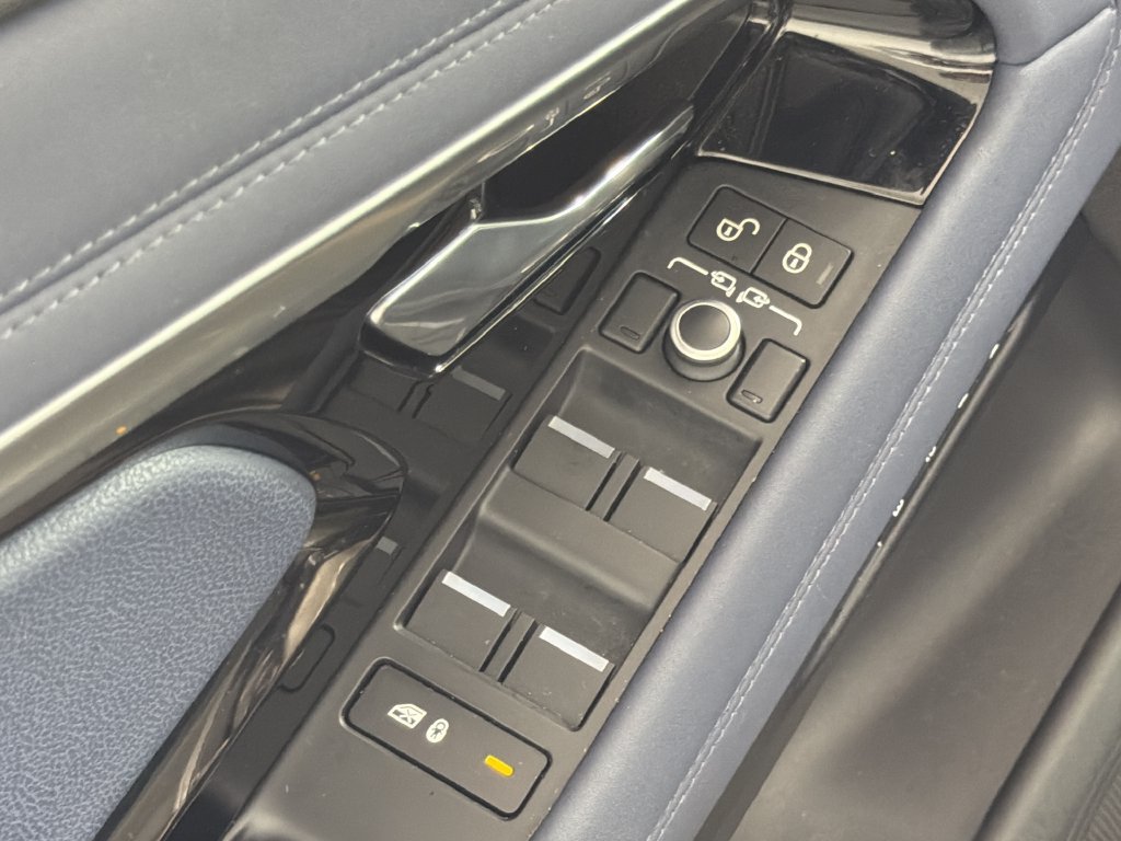 Used 2020 Land Rover Range Rover Evoque S AWD/4WD image 31
