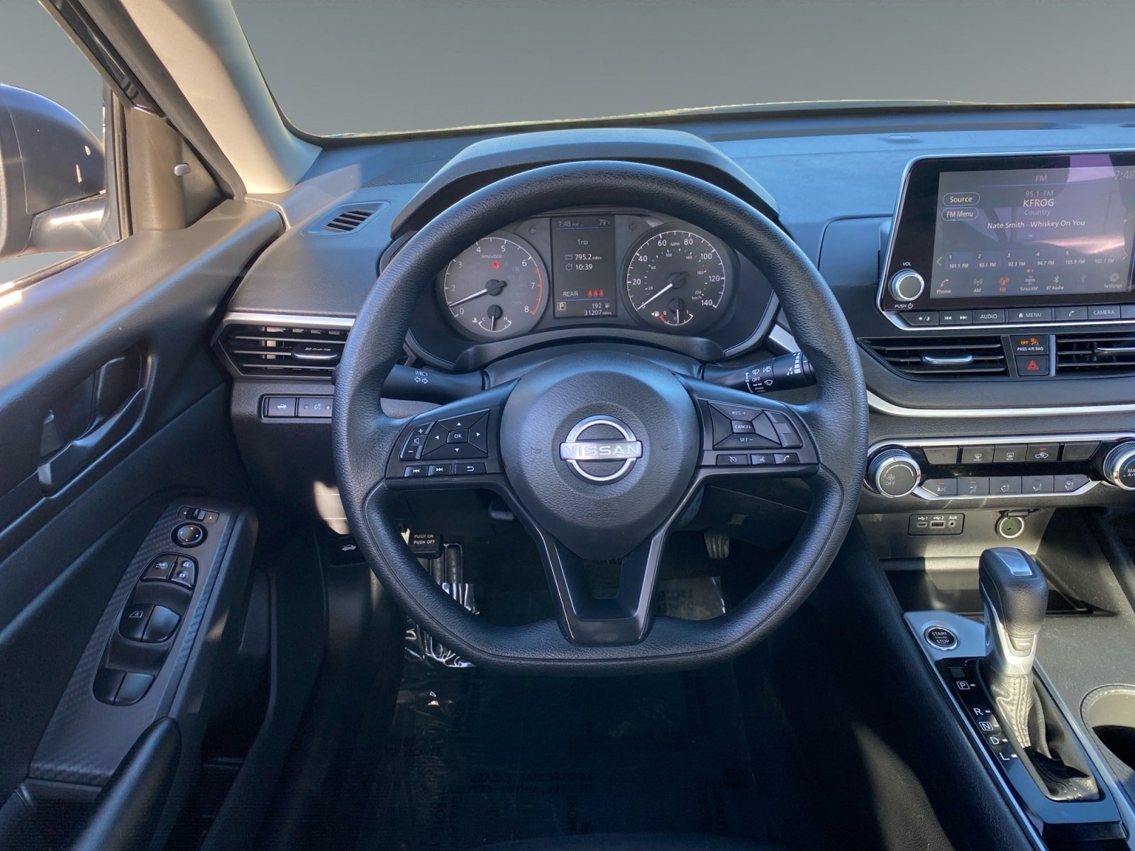 Used 2025 Nissan Altima 2.5 S FWD image 12