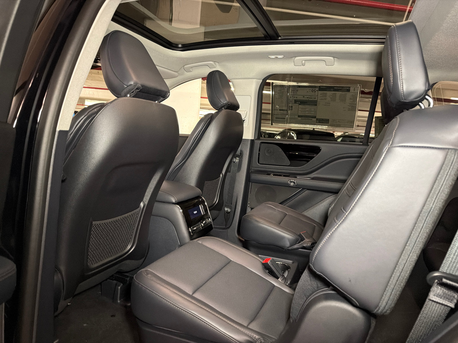 New 2027 Lincoln Aviator AWD image 22