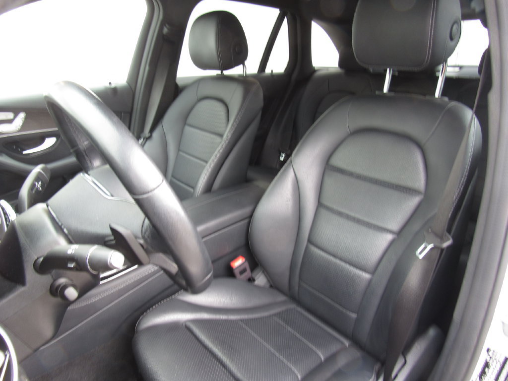 Used 2020 Mercedes-Benz GLC 300 4MATIC image 6