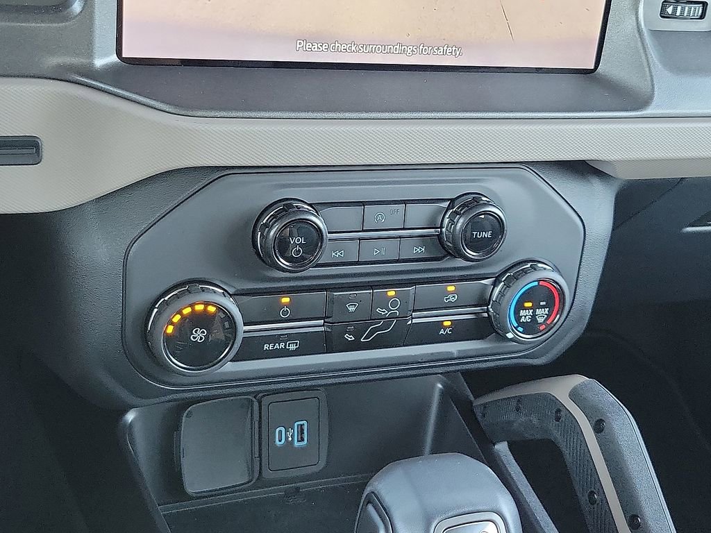 Used 2024 Ford Bronco Big Bend image 16