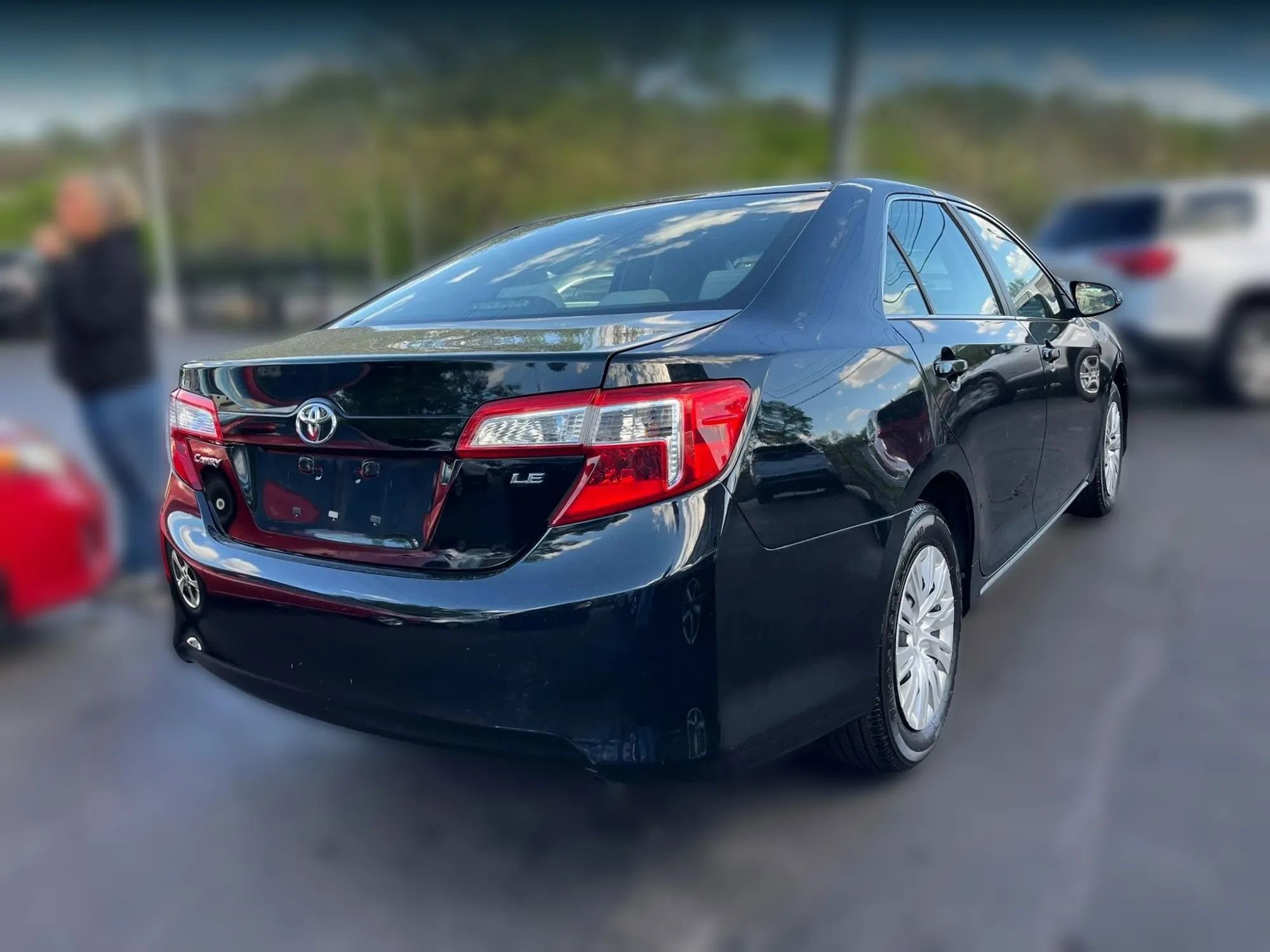 Used 2014 Toyota Camry LE FWD image 5