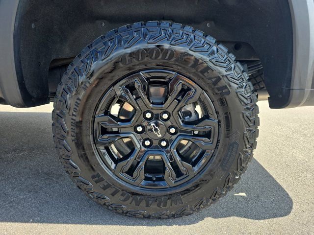 Used 2024 Chevrolet Silverado 1500 ZR2 w/ Technology Package image 33
