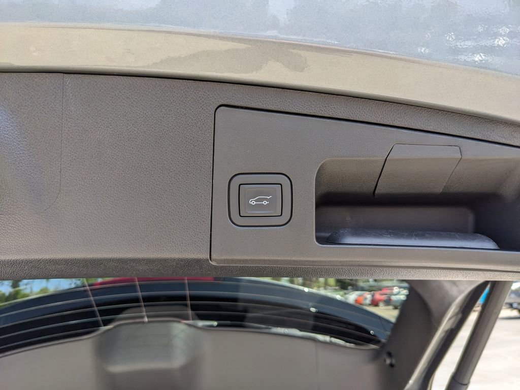 Used 2024 Cadillac XT4 Sport image 13