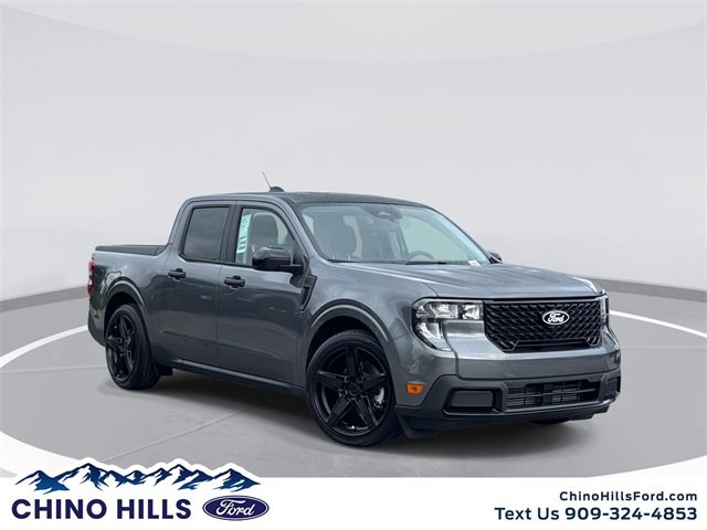 New 2025 Ford Maverick XLT w/ Black Appearance Package