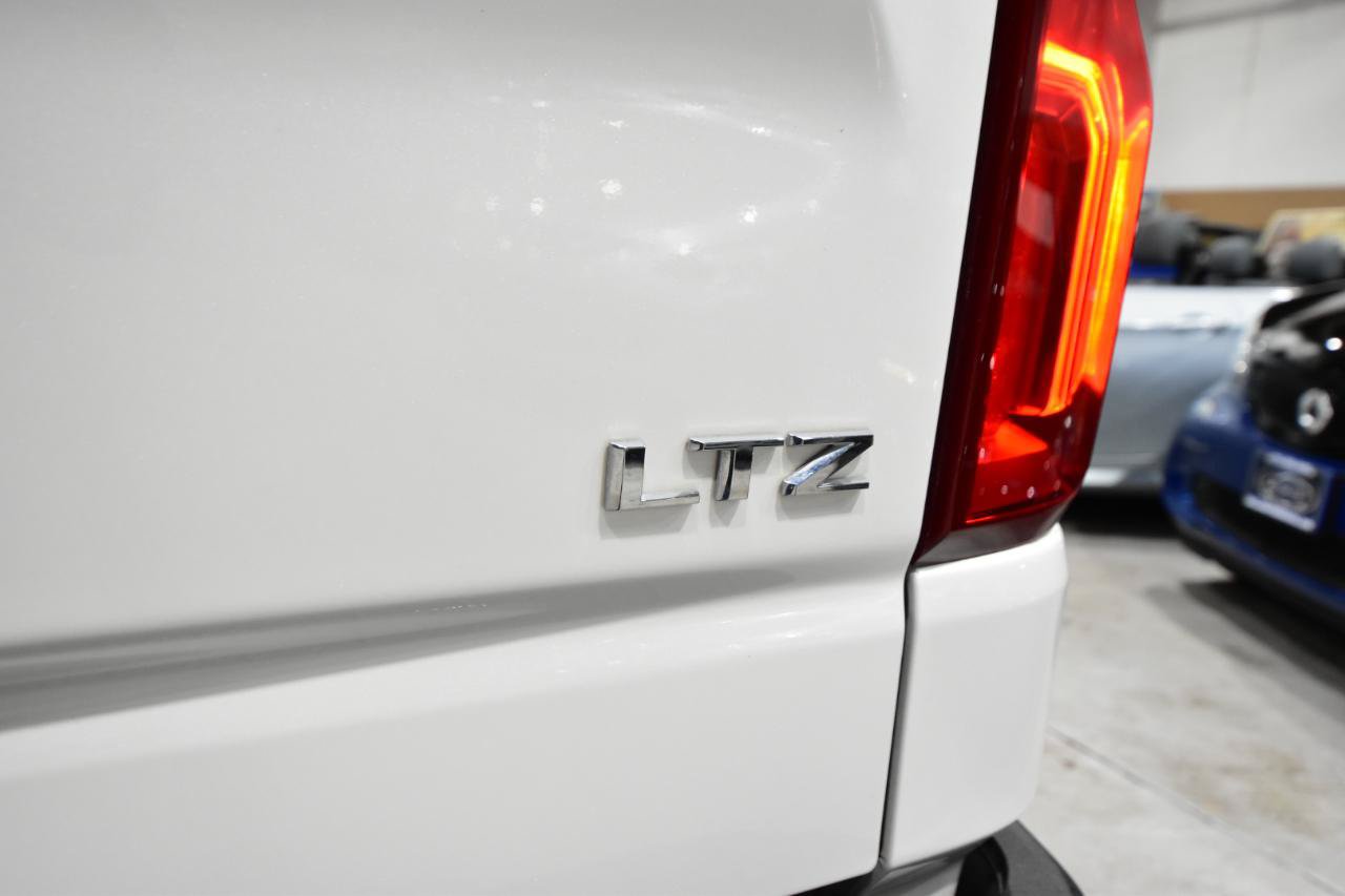 Used 2022 Chevrolet Silverado 1500 LTZ w/ LTZ Premium Package AWD/4WD image 10