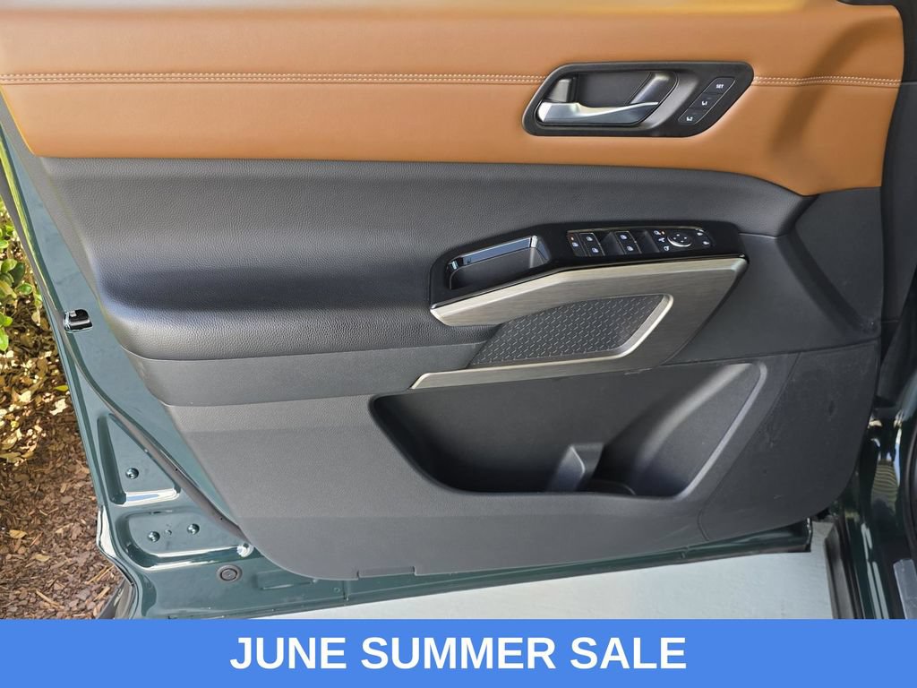 Used 2023 Nissan Pathfinder Platinum FWD image 43