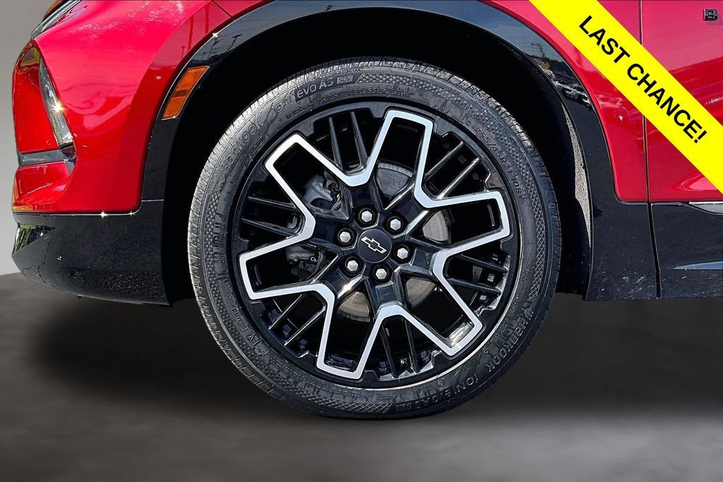 Used 2023 Chevrolet Blazer RS w/ Driver Confidence II Package AWD/4WD image 9