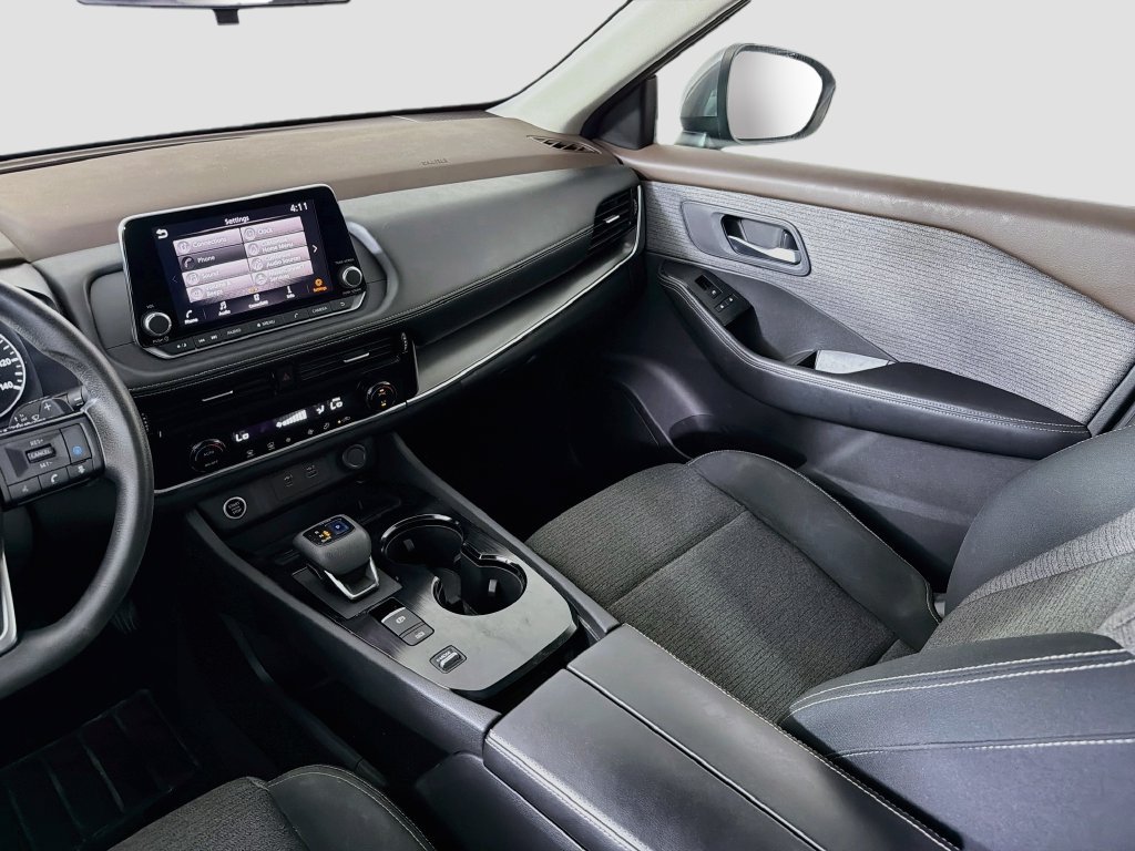 Used 2022 Nissan Rogue SV FWD image 25