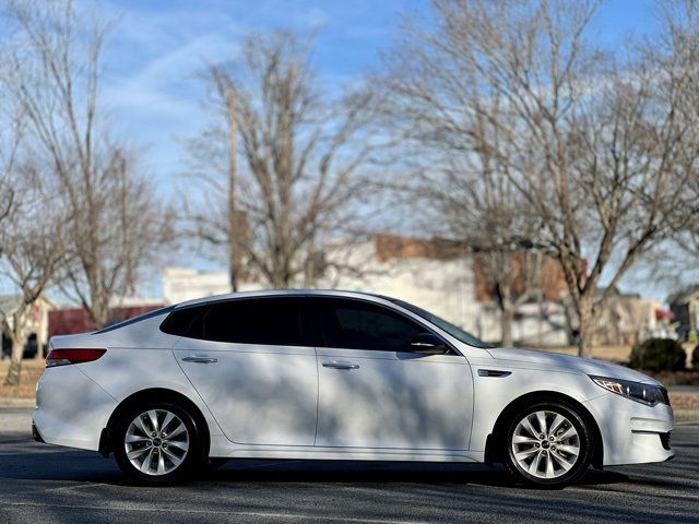 Used 2016 Kia Optima EX w/ Option Group 040 image 4