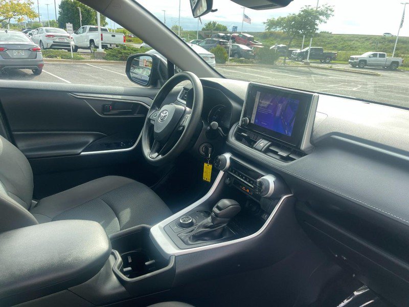 Used 2023 Toyota RAV4 LE AWD/4WD image 9
