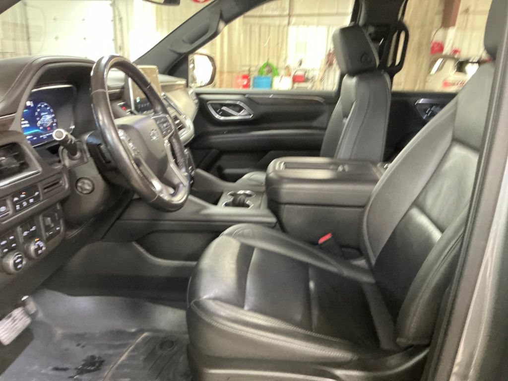 Used 2022 Chevrolet Suburban Z71 w/ Z71 Off-Road Package AWD/4WD image 14