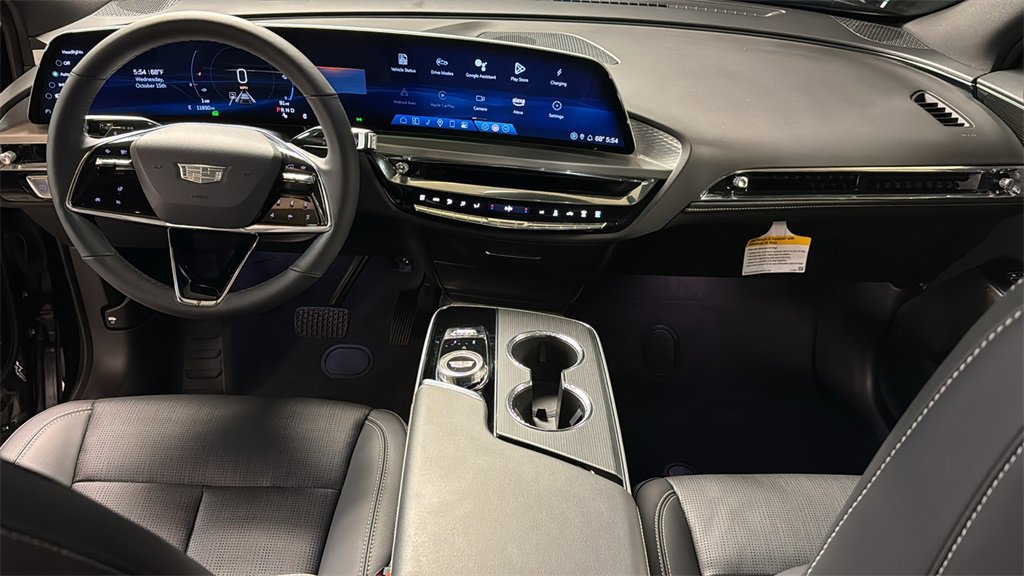 Used 2025 Cadillac Lyriq Sport image 17