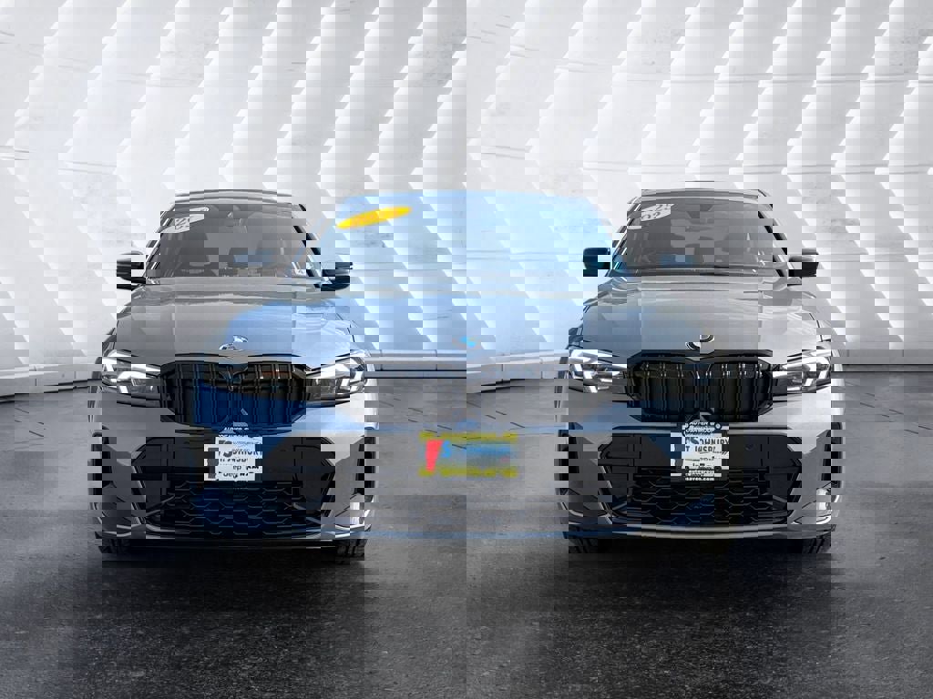 Used 2025 BMW 330i xDrive Sedan w/ M Sport Package image 9