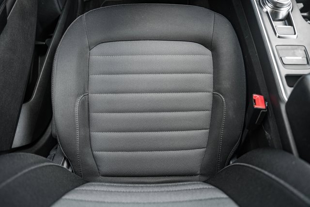 Certified 2022 Ford Edge SE w/ Black Appearance Package image 33