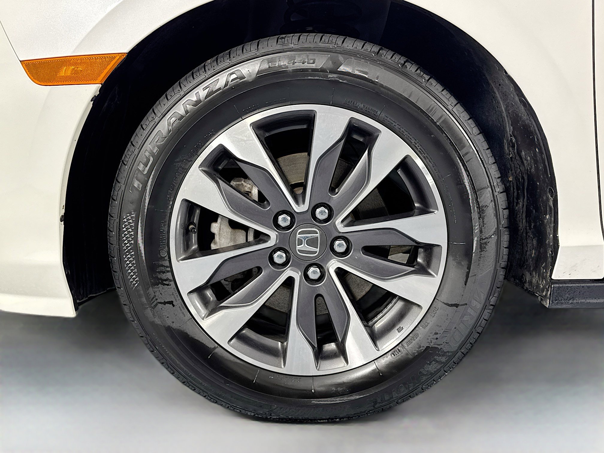 Certified 2023 Honda Odyssey EX-L image 32