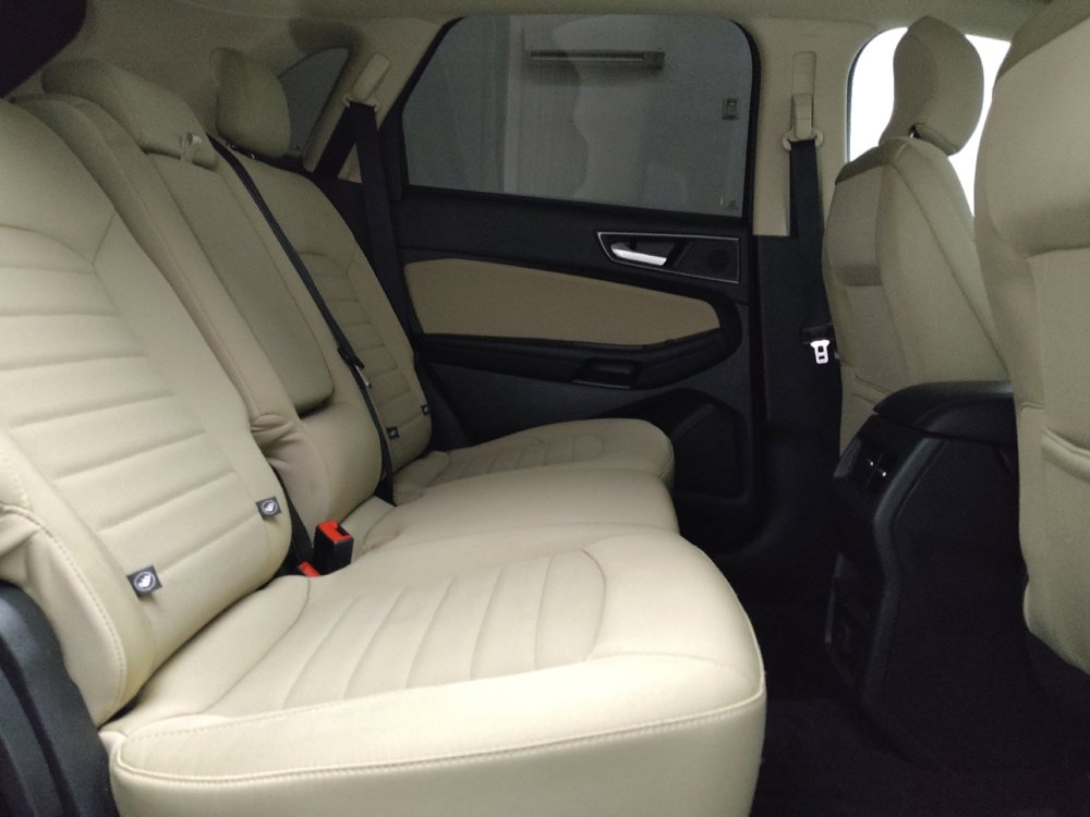 Used 2019 Ford Edge SE AWD/4WD image 19